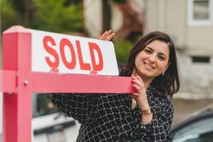 Top 3 Reasons Why You Should Sell Without An Agent